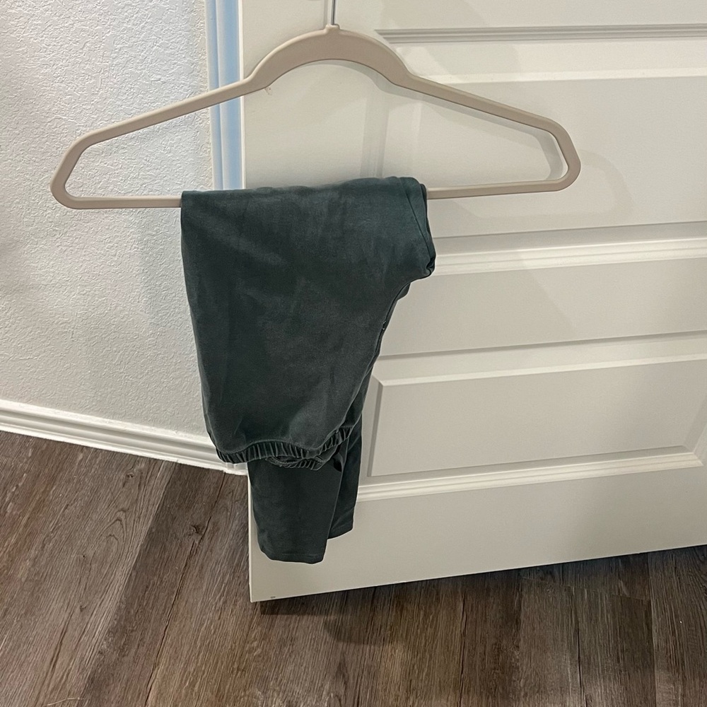Skims malachite leggings